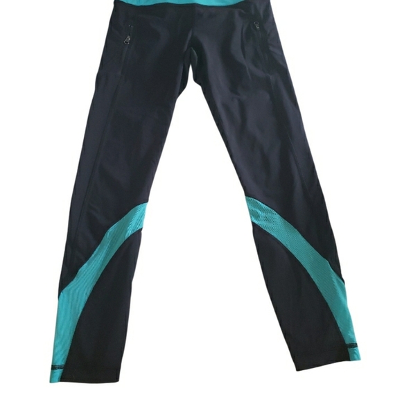 Lululemon Inspire Crop Legging- 6 - Picture 2 of 4